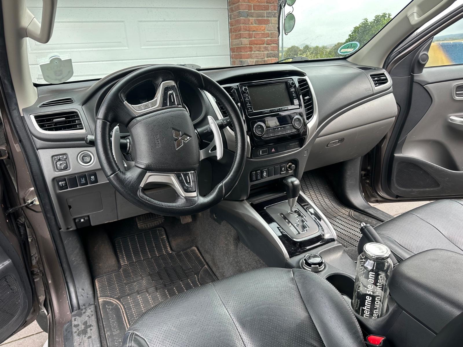 Mitsubishi L200 DC   DI-D+ TOP AT Granit-Braun
