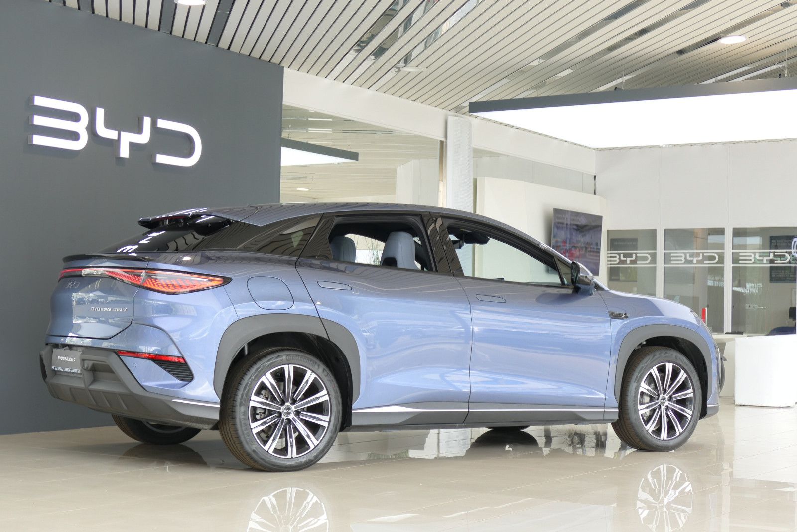 BYD SEALION 7