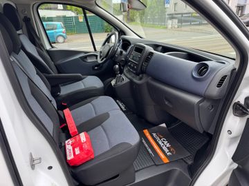 Opel Vivaro - 10