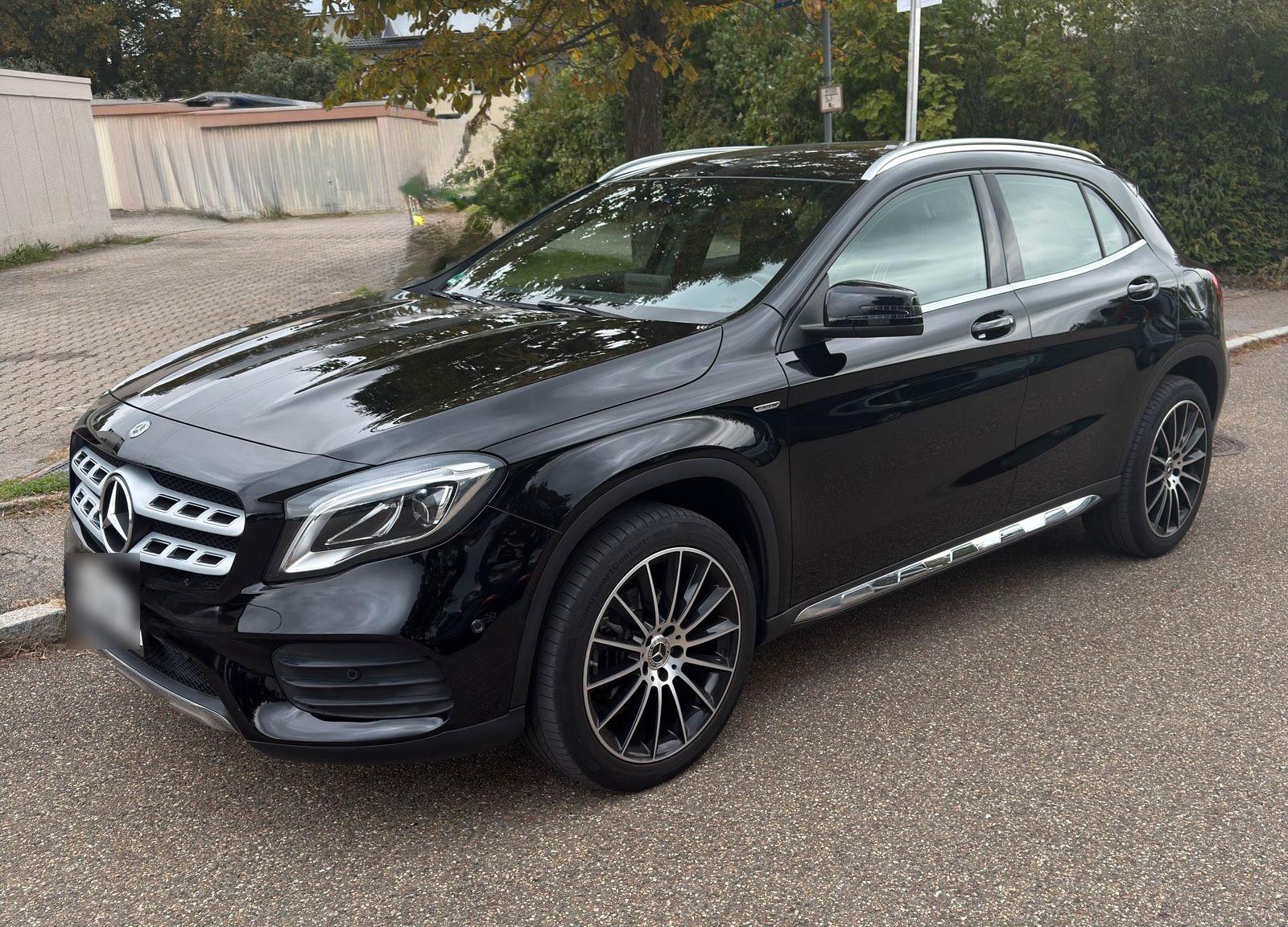 Mercedes-Benz GLA 200
