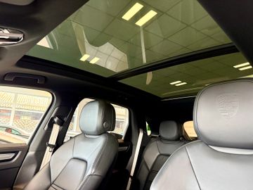 Porsche Cayenne - 9