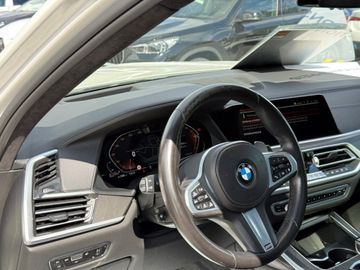 BMW X7 - 12