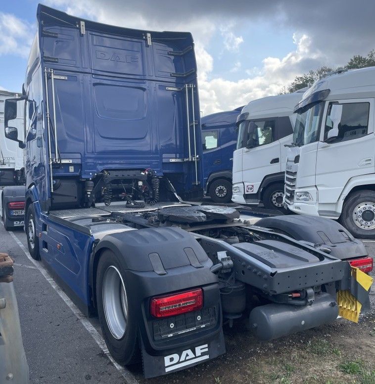 Fahrzeugabbildung DAF FT XG 530