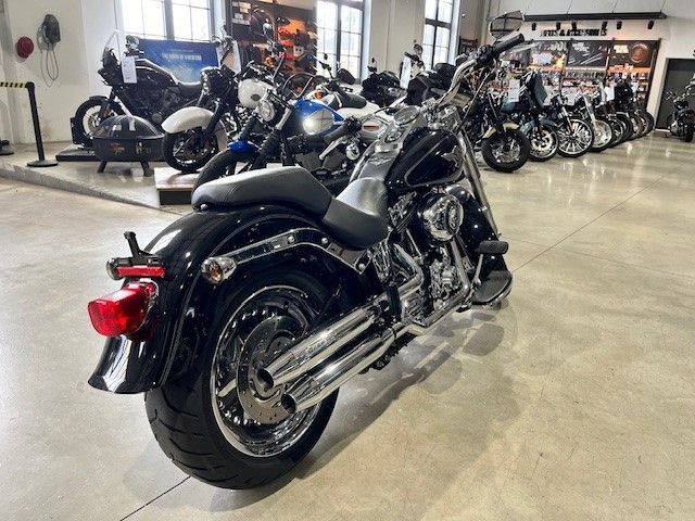 Fahrzeugabbildung Harley-Davidson FLSTF Fat Boy Top  103cui Finanzierung ab 4,99