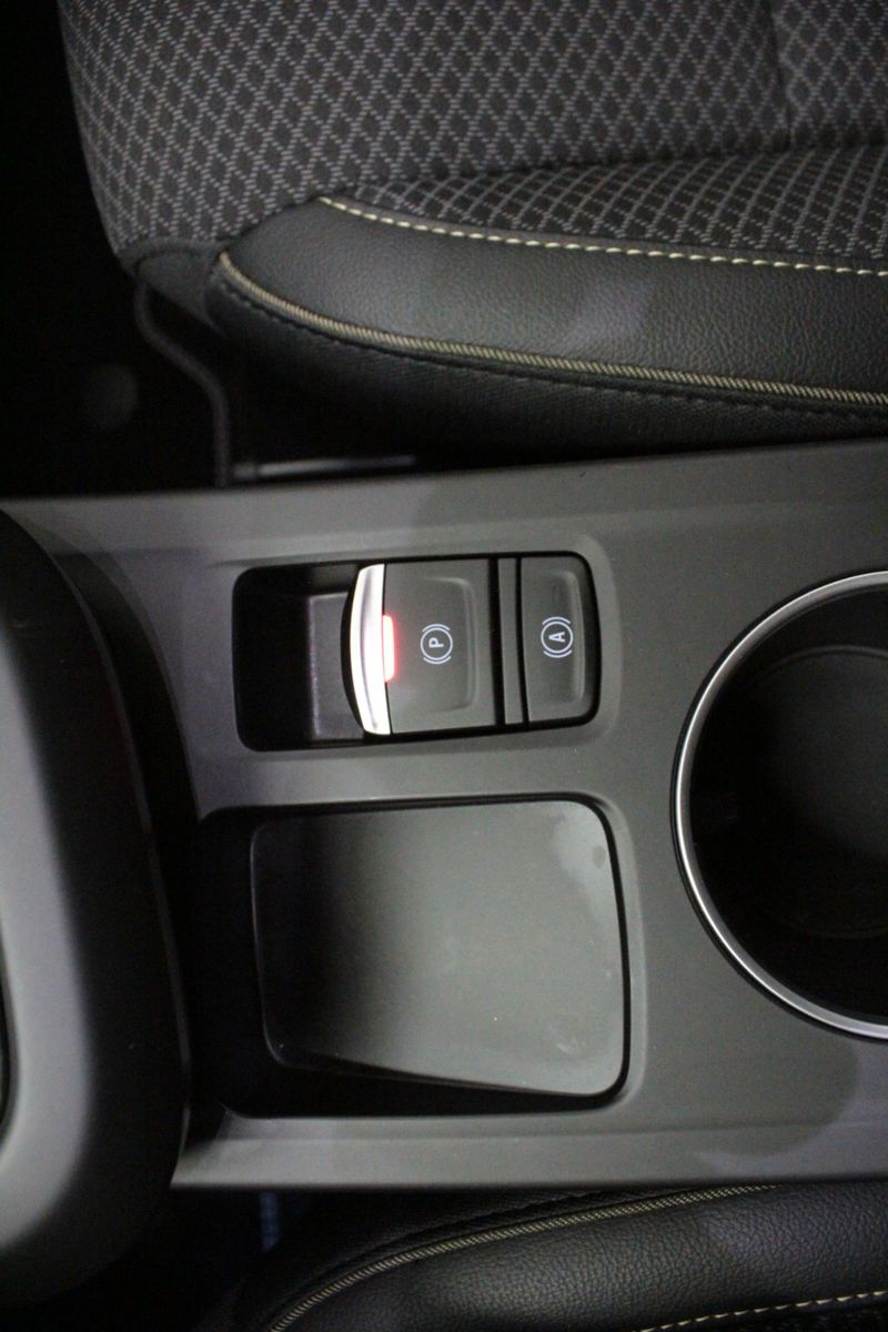 Fahrzeugabbildung Renault Arkana Mild Hybrid 140 EDC Techno*Winterpaket*
