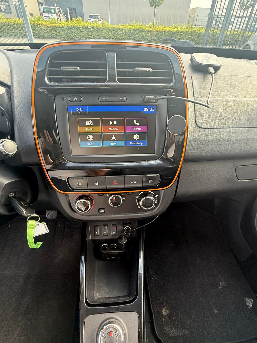Fahrzeugabbildung Dacia Spring Electric Comfort Plus