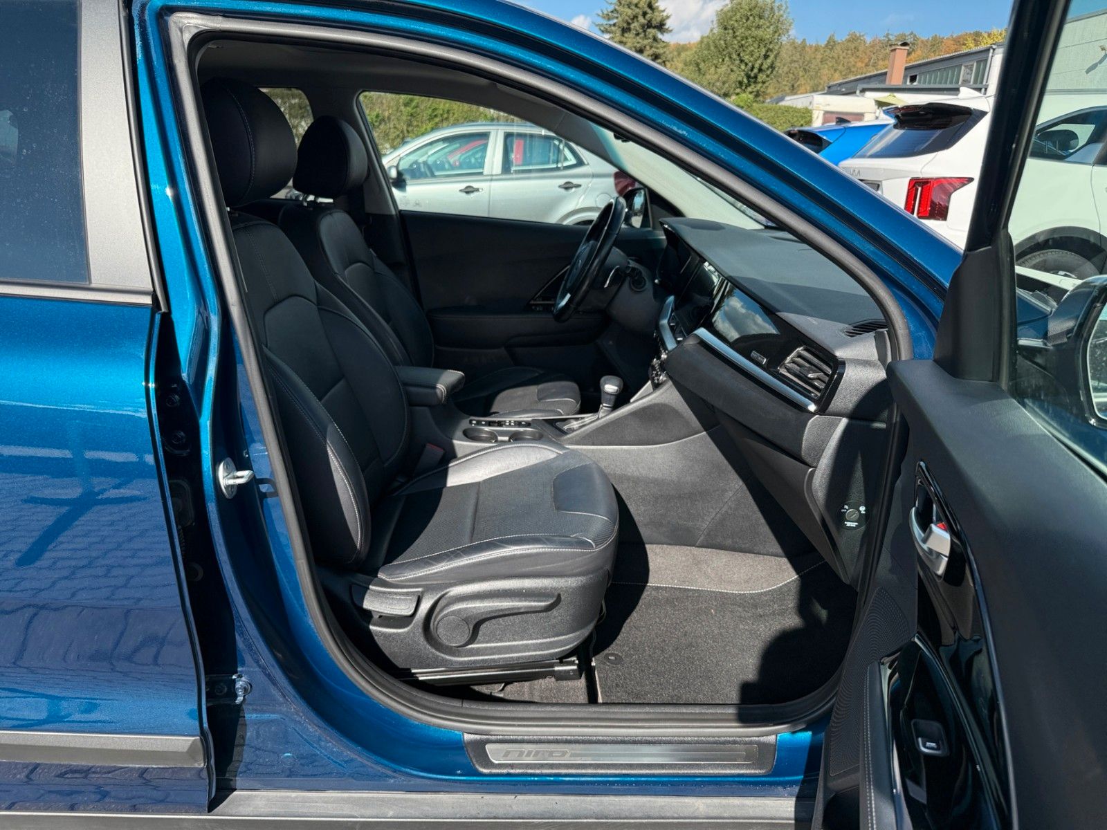 Fahrzeugabbildung Kia Niro 1.6 HEV Spirit Leder Glasdach