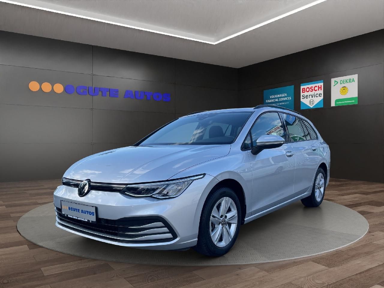Volkswagen Golf VIII Variant Life