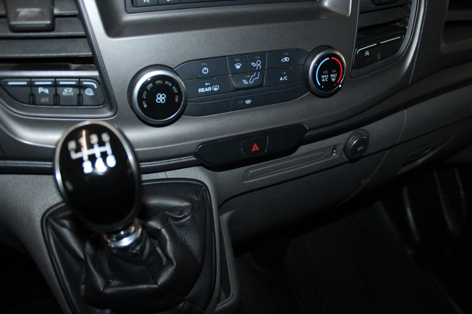 Fahrzeugabbildung Ford Transit Custom TREND LANG L2 KLIMA + Allwetter
