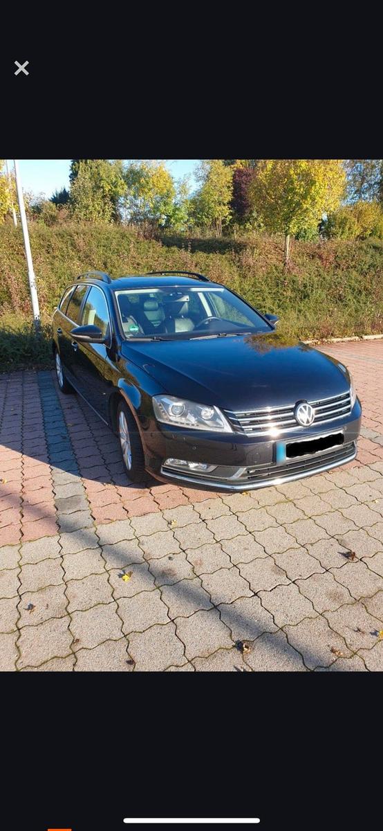 Volkswagen Passat 2013 — rear view