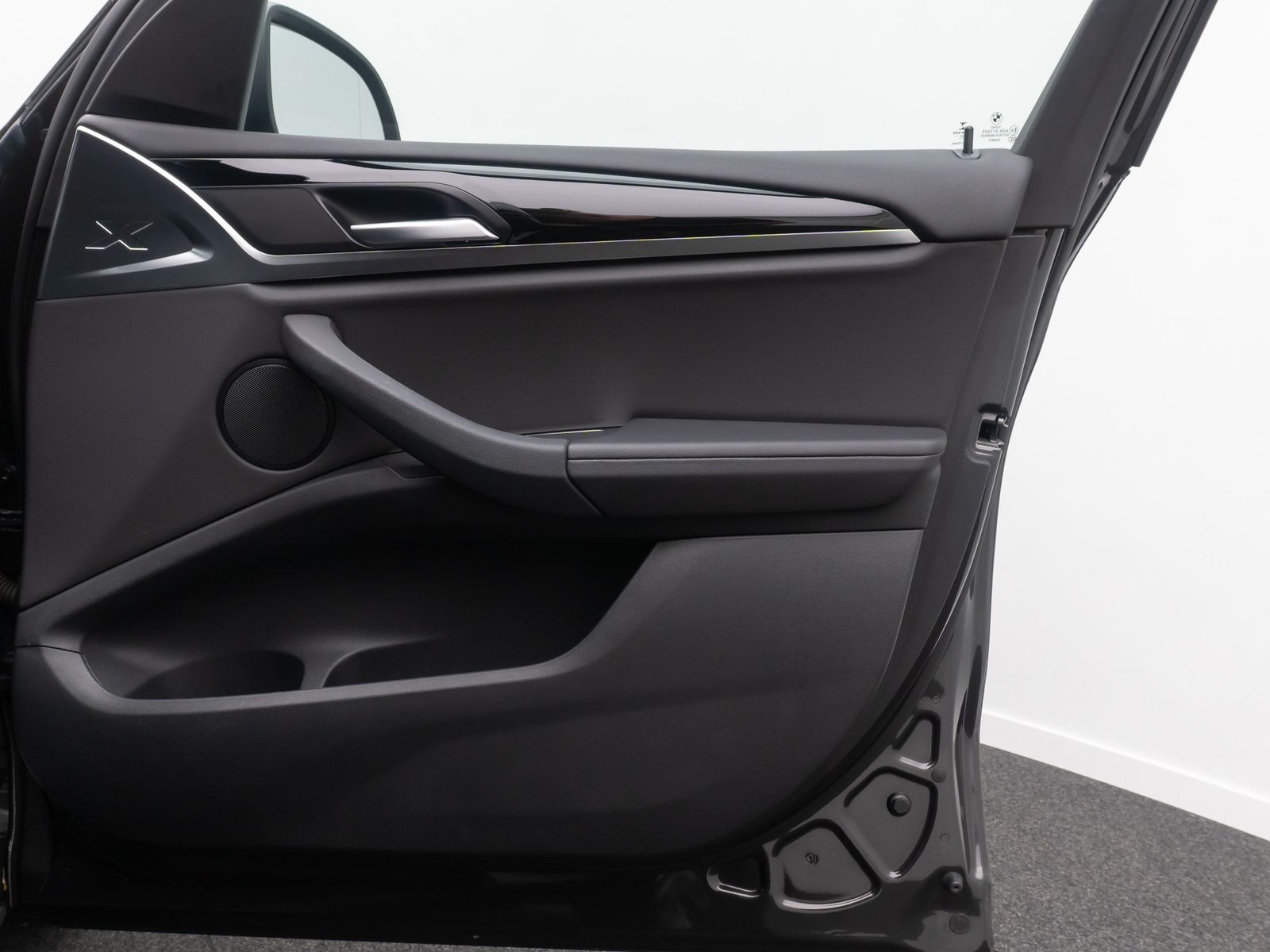 Fahrzeugabbildung BMW X3 xD20d Kamera DAB AHK Leder Sportsitz 19Zoll