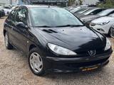Peugeot 206 1.2 TÜV NEU*2 Hand*5 Gang*Zentralverieglung - gebrauchte Peugeot 206 aus dem Jahr 2000