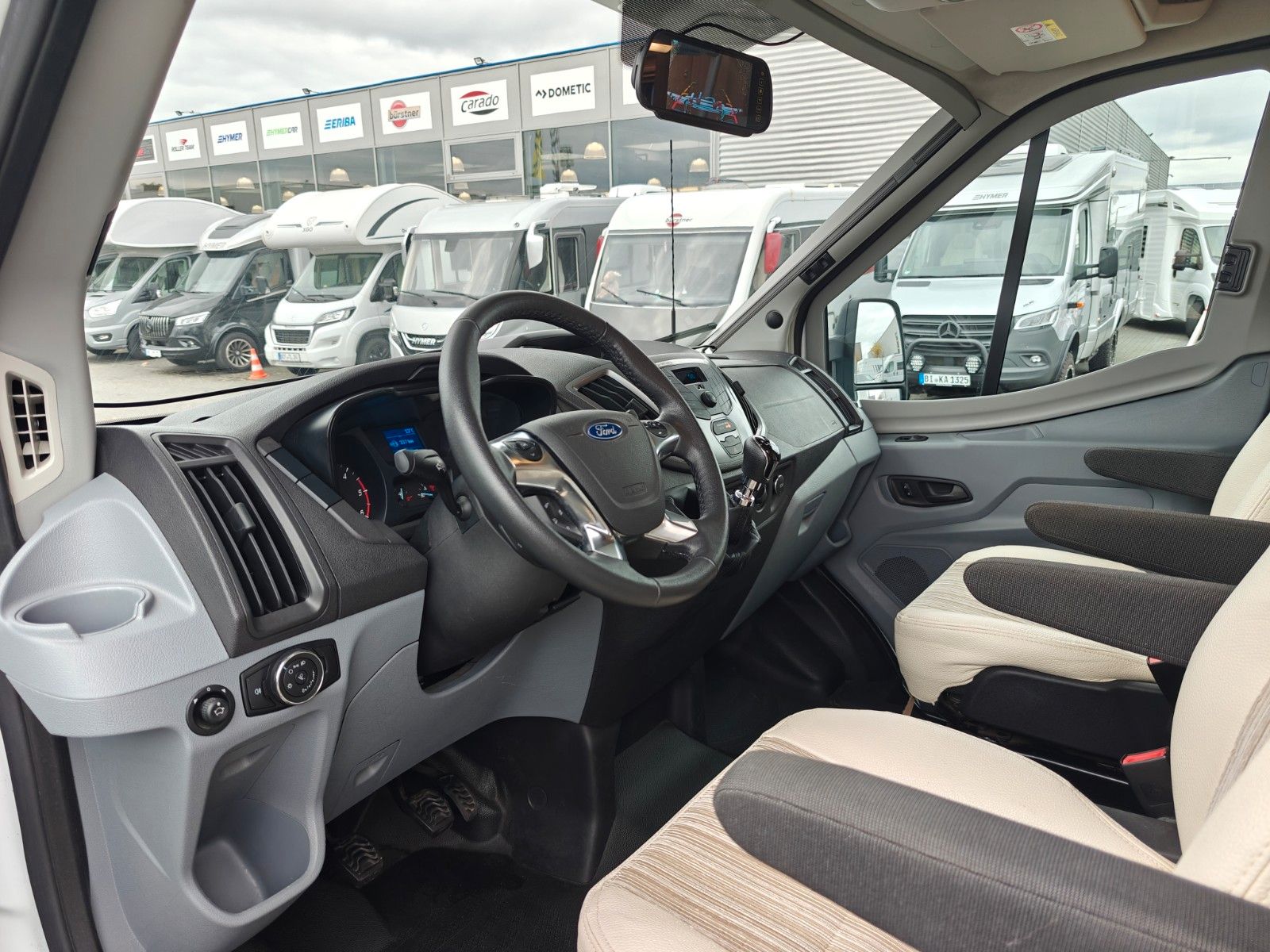 Fahrzeugabbildung Roller Team Kronos 275 - SAT, TV, Solar, 6 Sitz/Schlafplätze