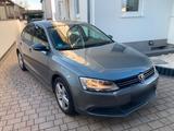 Volkswagen Jetta 1,6TDI Baujahr 06.2011 - Volkswagen Jetta: V6