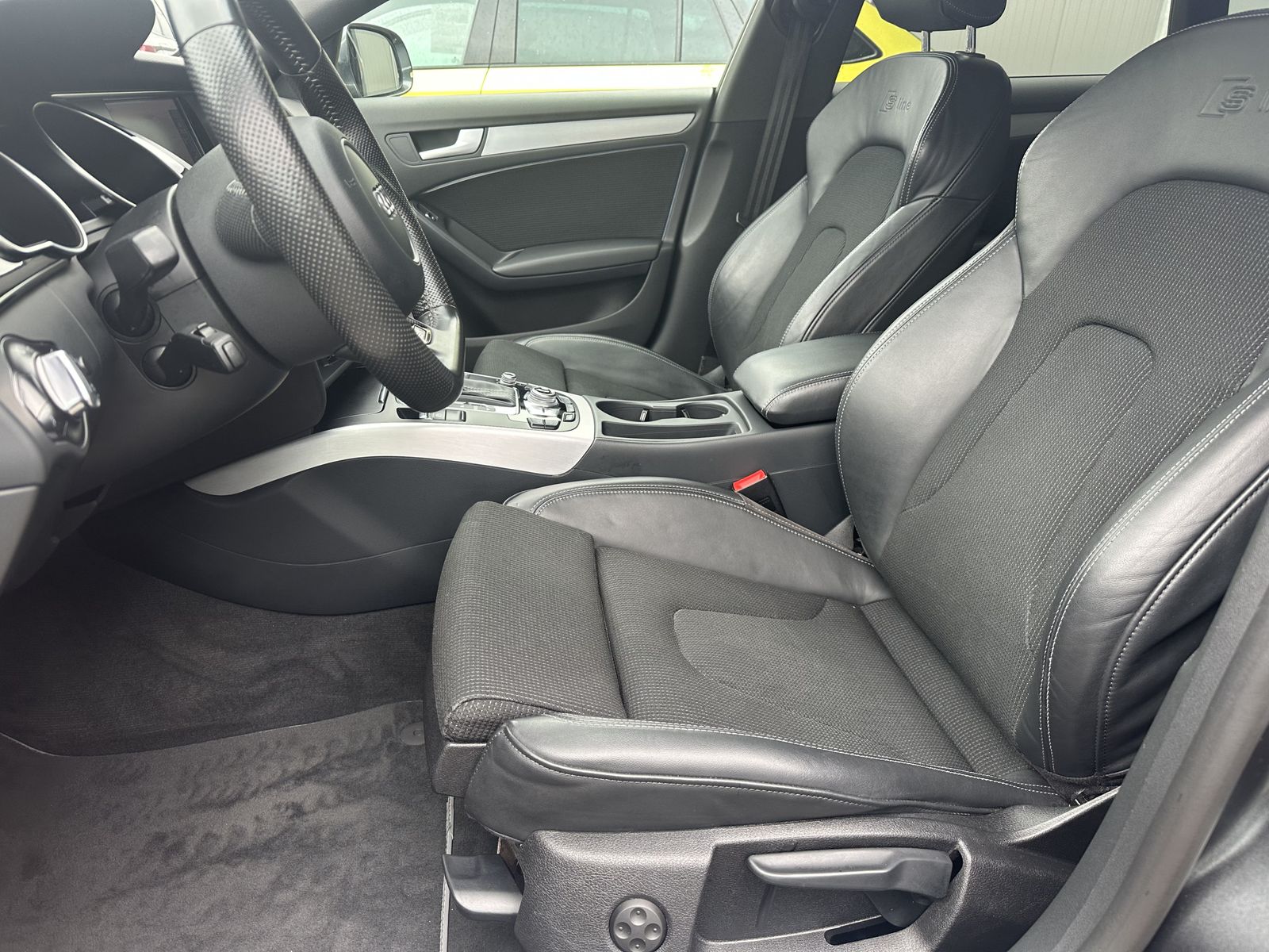 Fahrzeugabbildung Audi A5 Sportback 2.0 TDI Aut. S-Line NAV+XEN+B&O+ACC