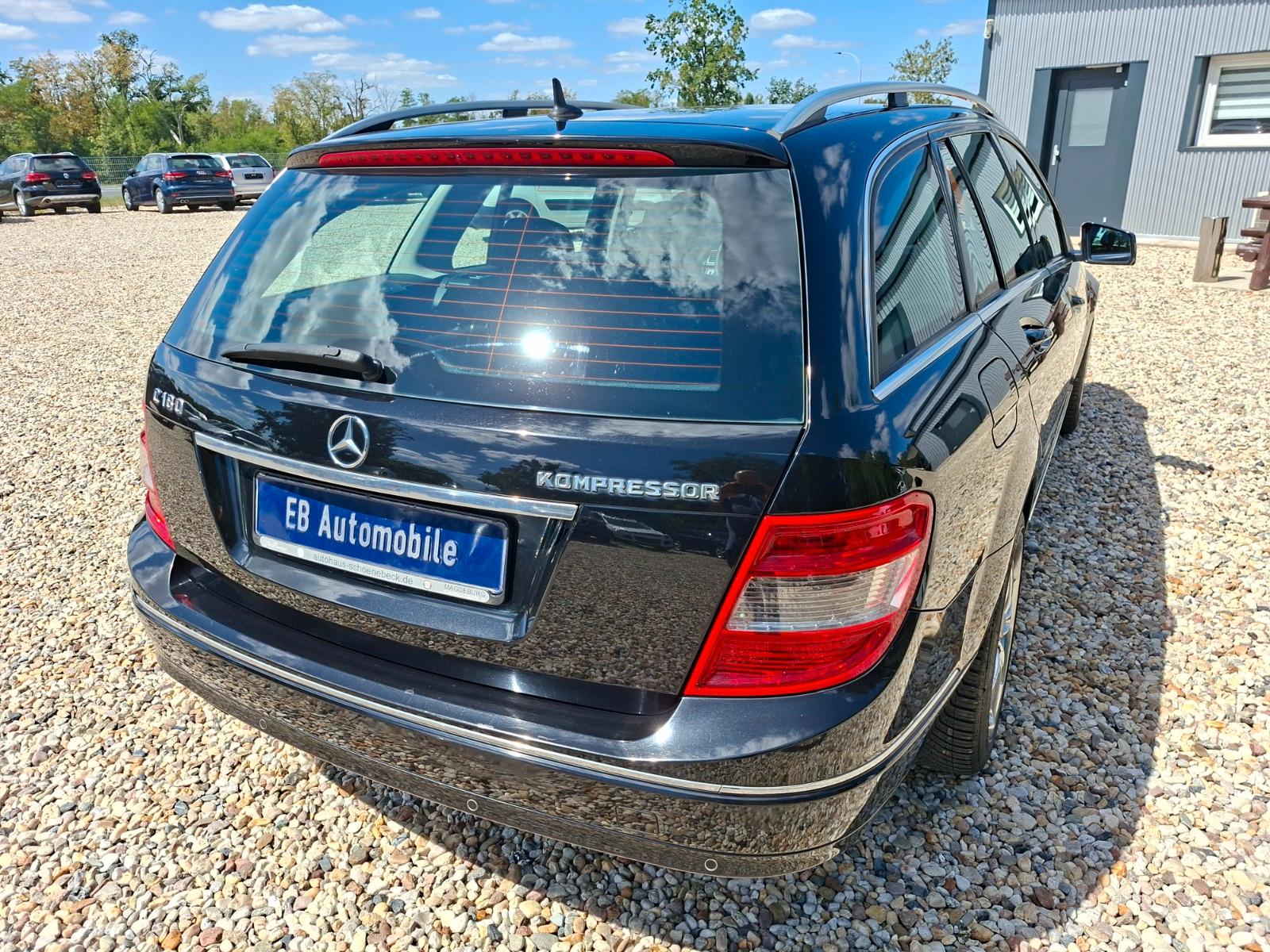Mercedes-Benz C180 2009 — photo 35