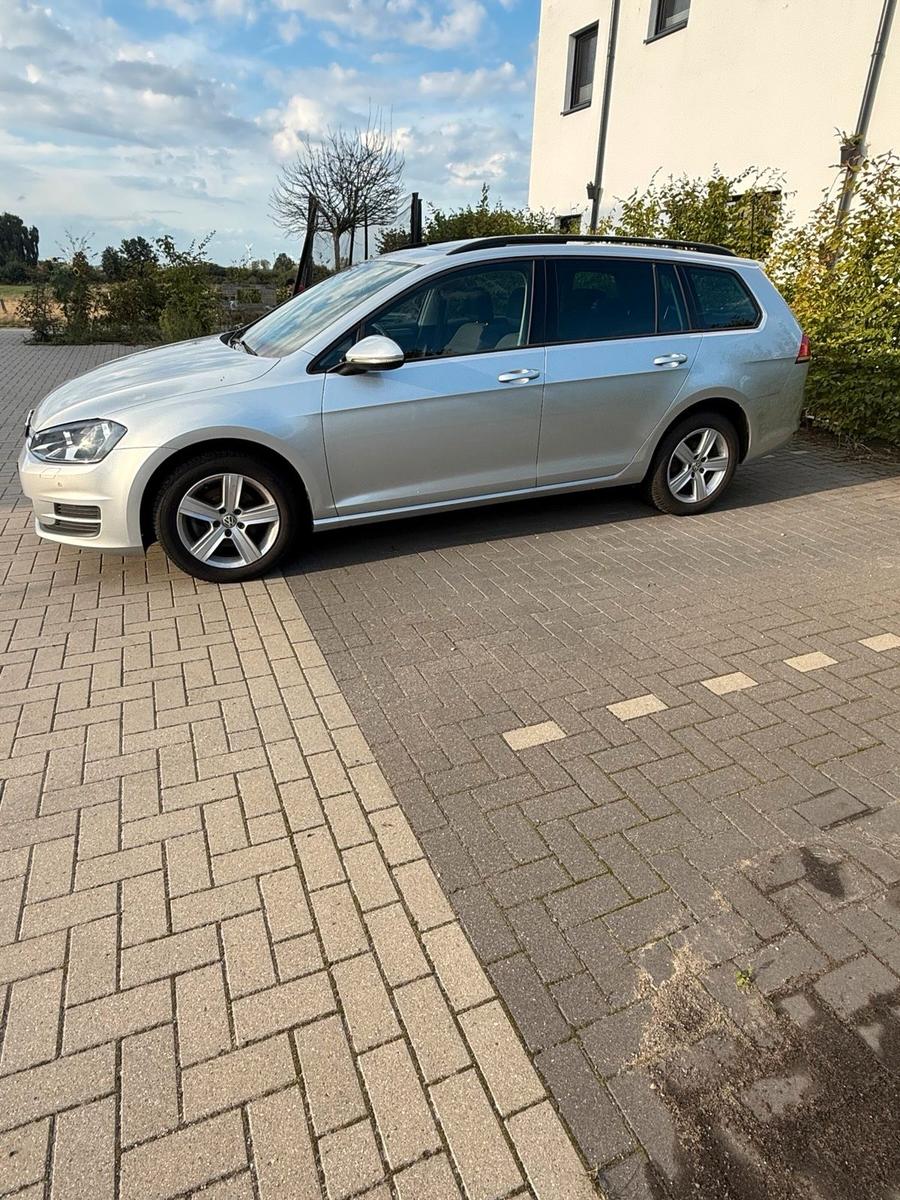 Volkswagen Golf 2013 — engine 125 HP (92kW)