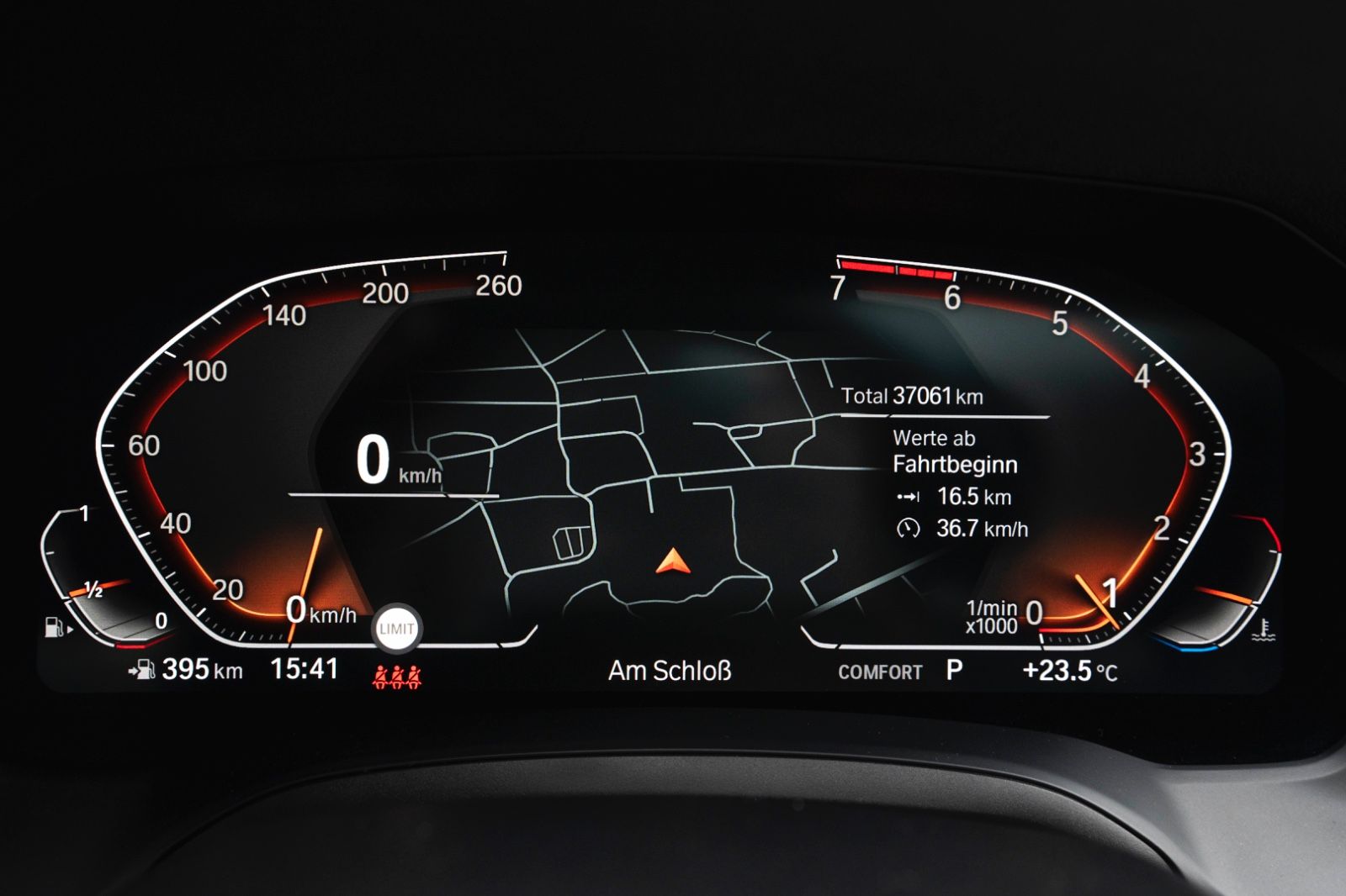Fahrzeugabbildung BMW 330iX M-Performace HUD LED HIFI KAM TOTW ALC
