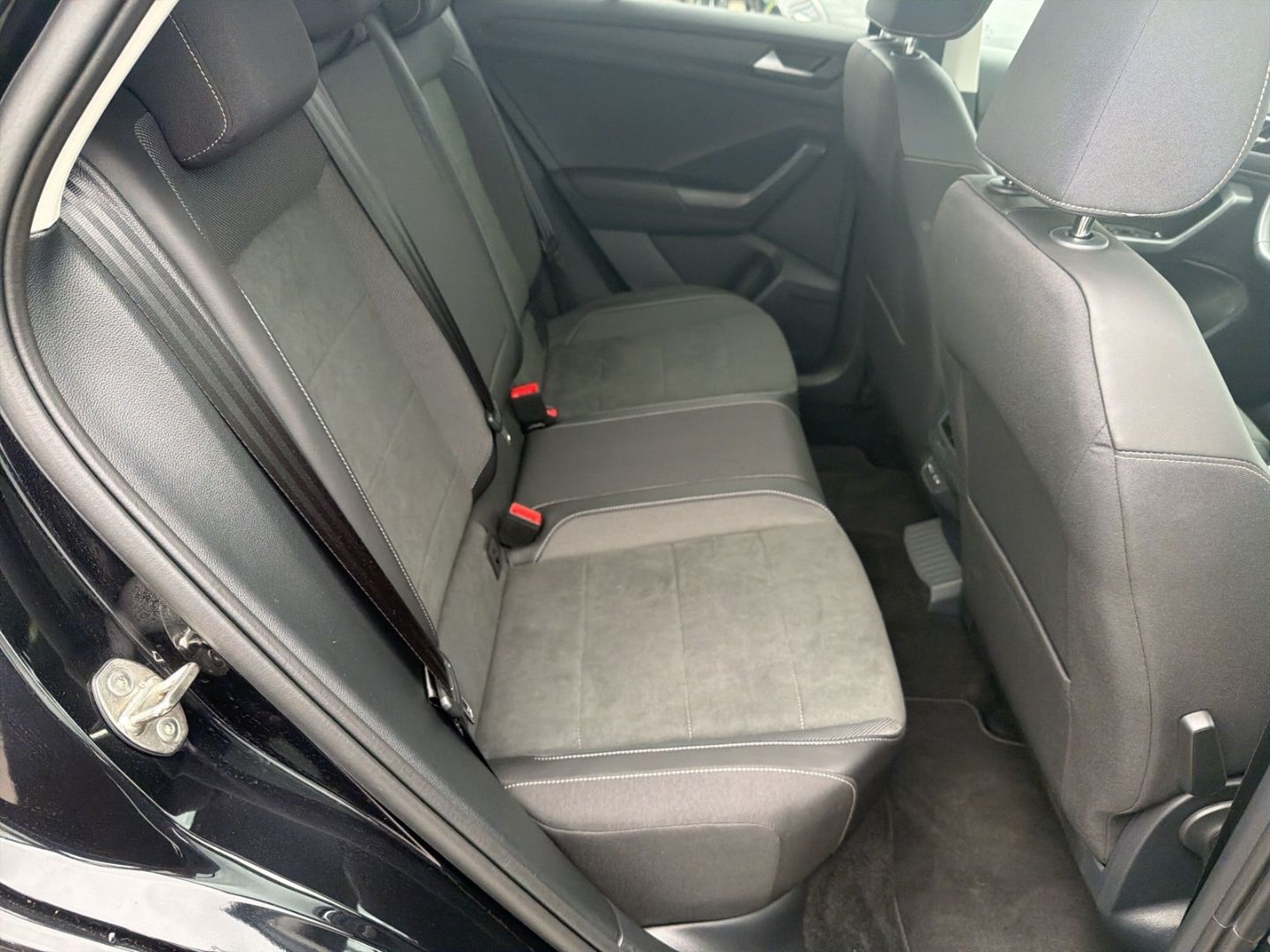 Volkswagen T-Roc - Bild 8