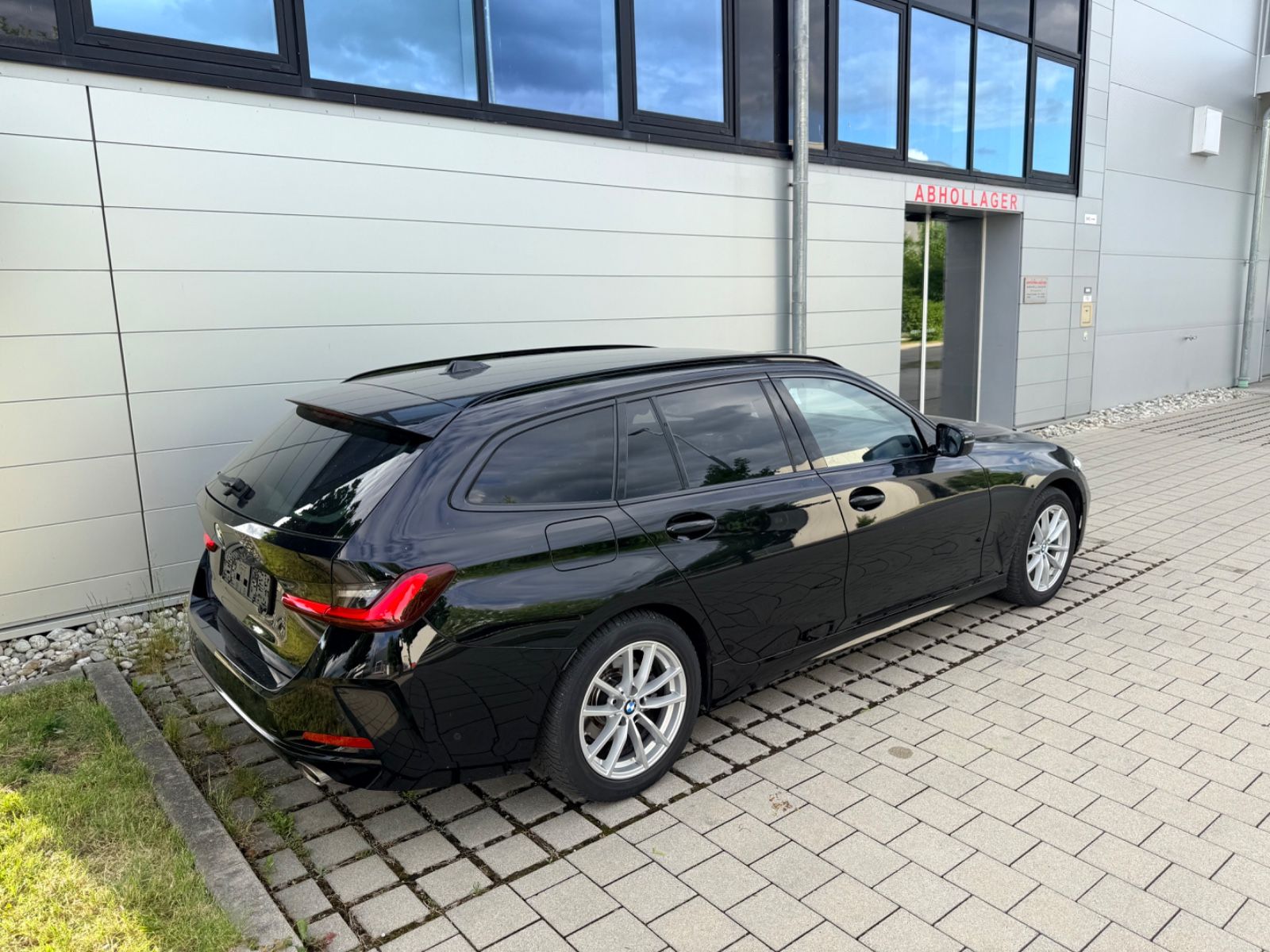 BMW 318i Touring Autom. Navi/LED/Live Cockpit Plus foto 19