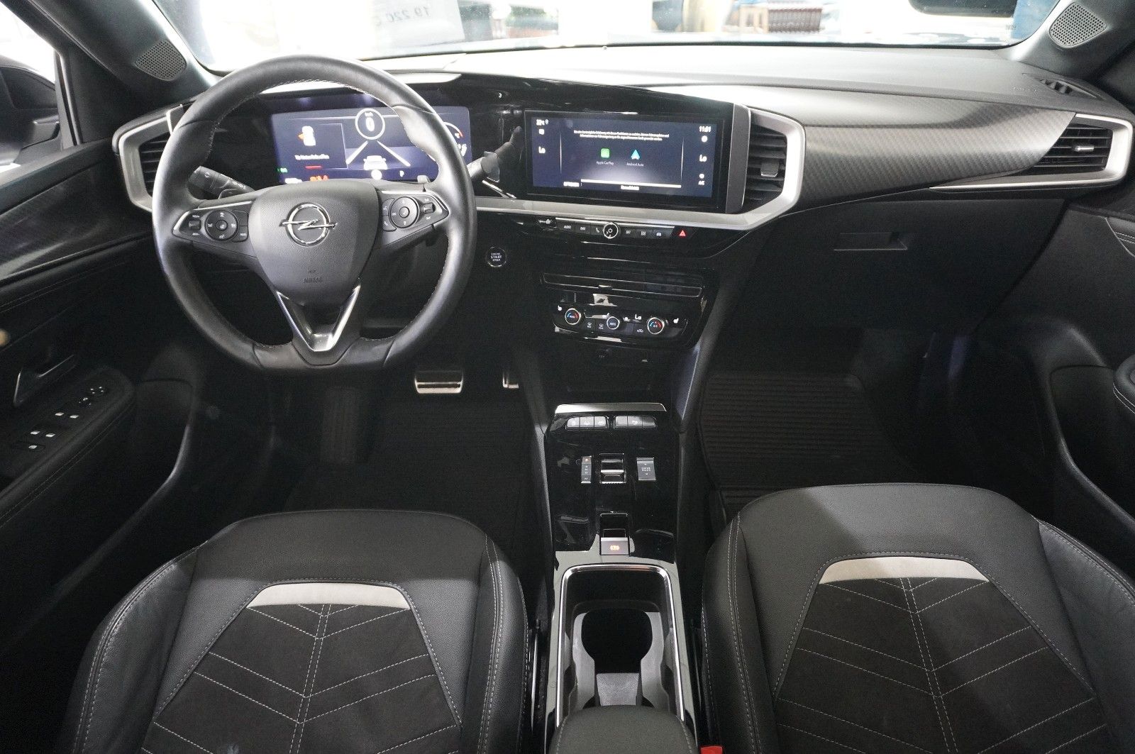 Fahrzeugabbildung Opel Mokka 1.2T ULTIMATE NAVI/LED/KAMERA/SPORT/SH/DAB