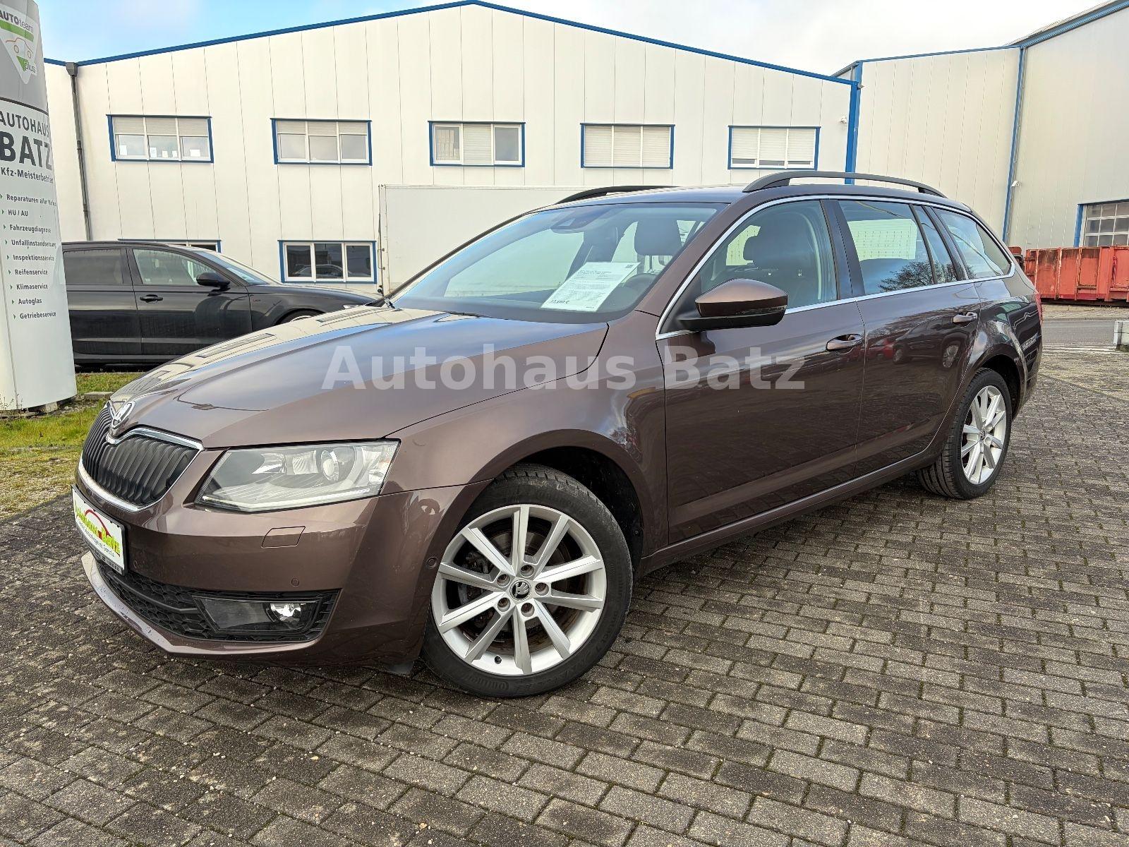 Skoda Octavia Combi Elegance SHZ*Xenon*FLA*Lane.Ass