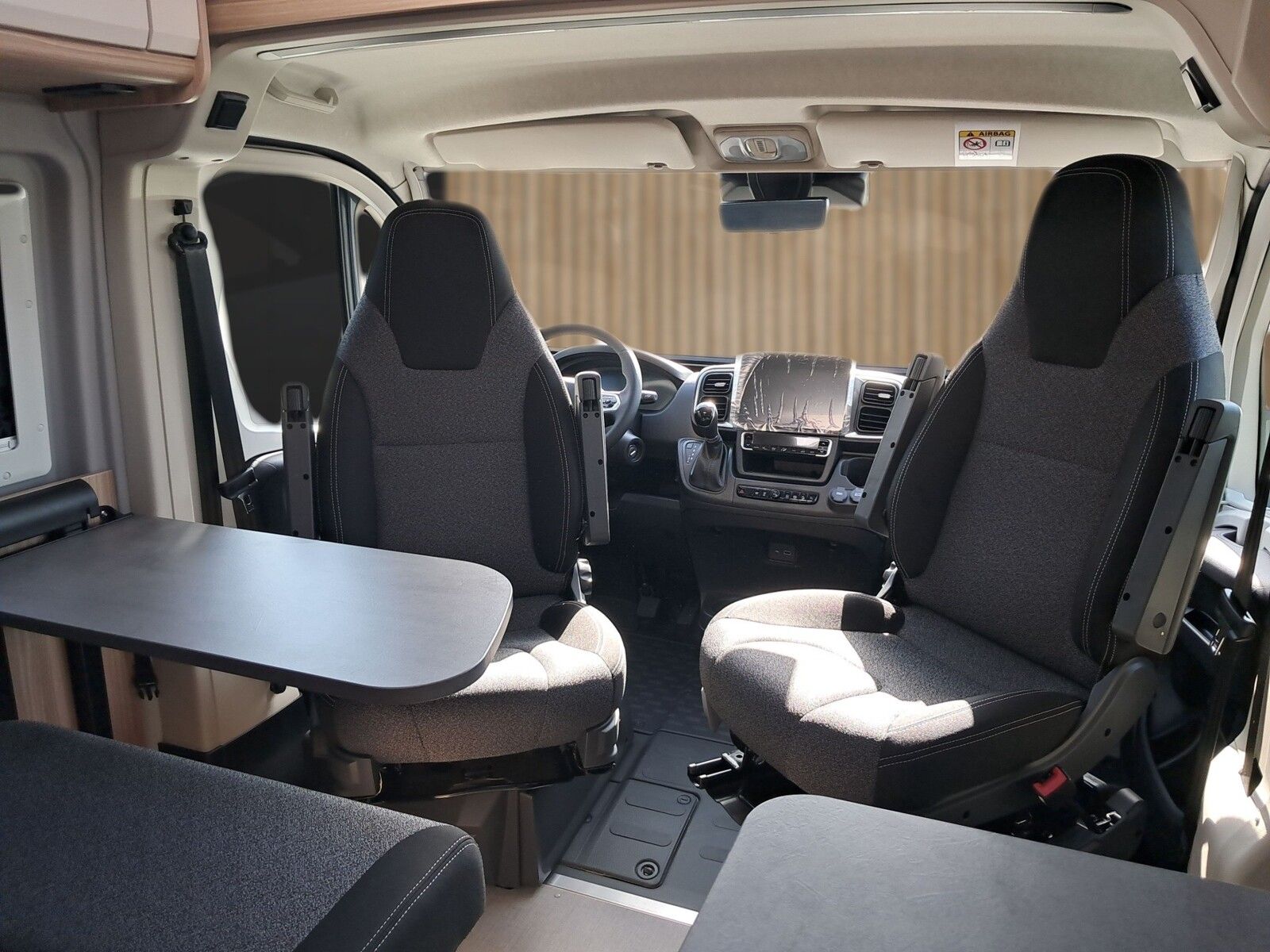Fahrzeugabbildung Pössl Summit 600 L Citroen Lithium, Solar