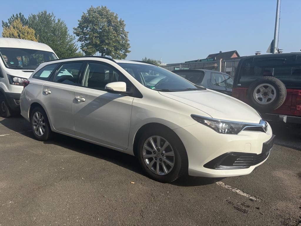 Toyota Auris Touring Sports