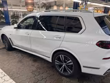 BMW X7 xDrive40d M Sport | Neuer BMW-Motor |weiß - BMW X7 von privat