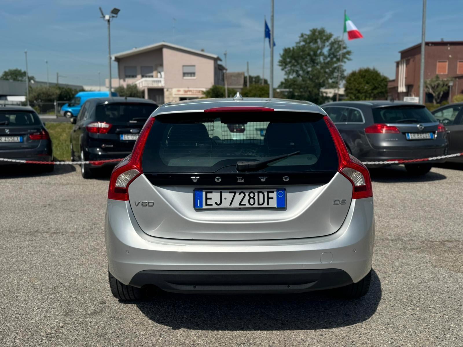 Volvo V60 2011 — photo 6