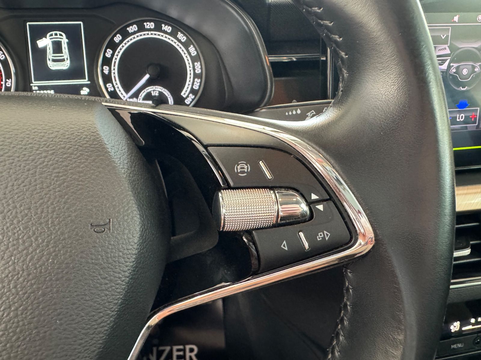 Fahrzeugabbildung SKODA Kamiq Style/HAGELSCHADEN/CarPlay/PDC/KLIMAAUTO/