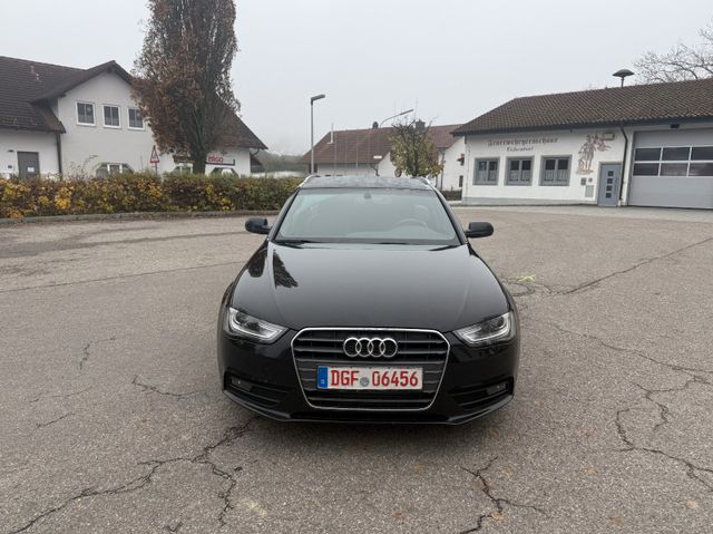 Audi A4 Avant S line Sportpaket-Schalter-Ahk-Xenon