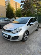 Kia Rio 1.2 Dream-Team Dream-Team - Kia Rio in Mannheim