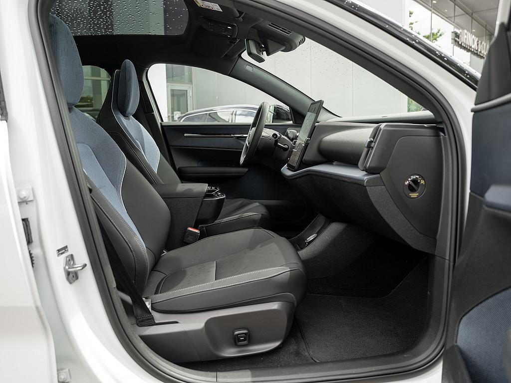 Volvo EX30 Single Extended Range Ultra