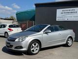 Opel Astra 1.8 Twin Top *LEDER*KEYLESS-GO*PDC*SHZG* - gebrauchte Opel Astra aus dem Jahr 2009
