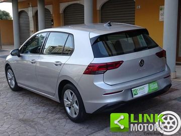 Volkswagen Golf - 6