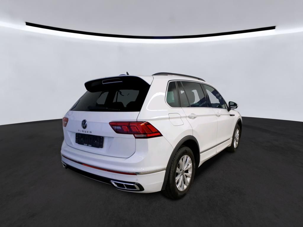 Fahrzeugabbildung Volkswagen Tiguan TSI R-Line DSG Standhzg. LED AHK Navi AID