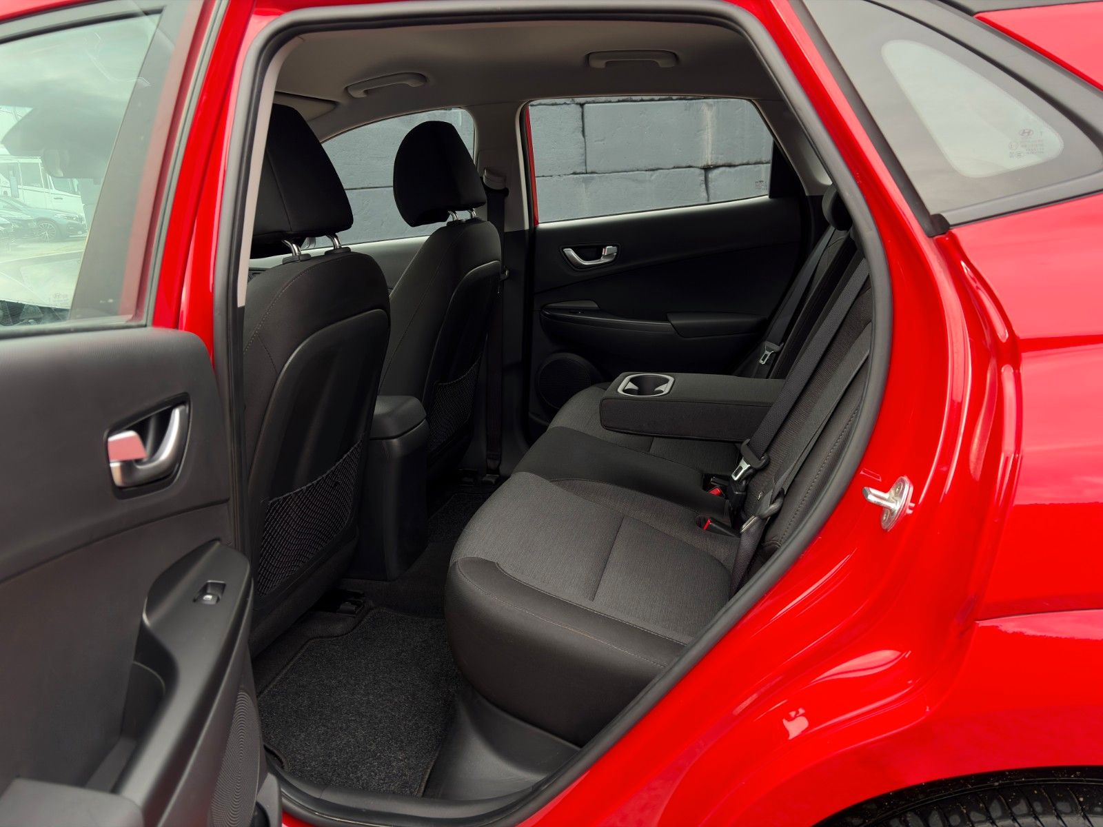 Fahrzeugabbildung Hyundai KONA Select Elektro CarPlay Kamera SHZ LHZ DAB+