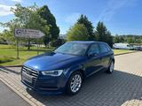Audi A3 Sportback Attraktion 1.6TDIBi-Xenon/Navi/LED - Audi A3 mit Diesel-Antrieb: Kombi, 1.6