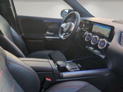 MERCEDES-BENZ GLA 220 d 4Matic 8G-DCT AMG Line~MultiBeam~Mbux