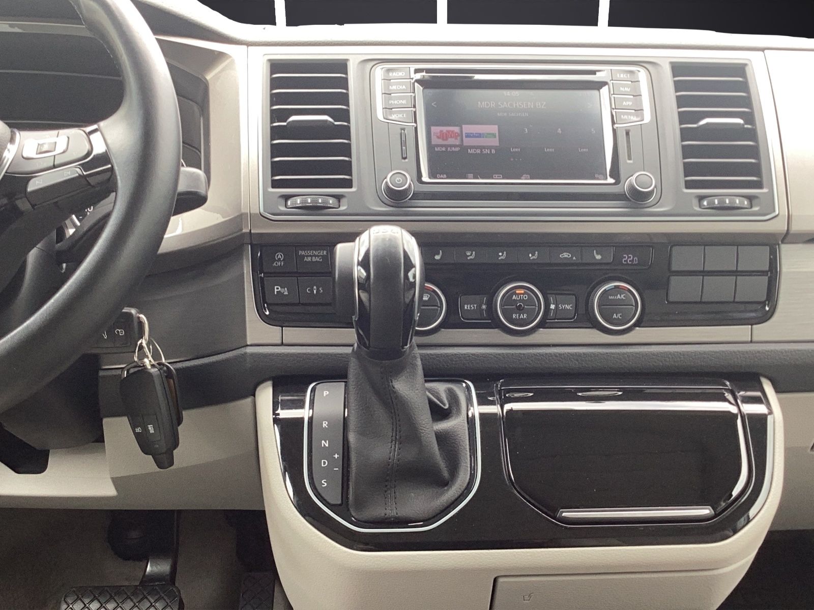 Fahrzeugabbildung Volkswagen T6 California TDI DSG OCEAN STH LED NAVI ACC RFK