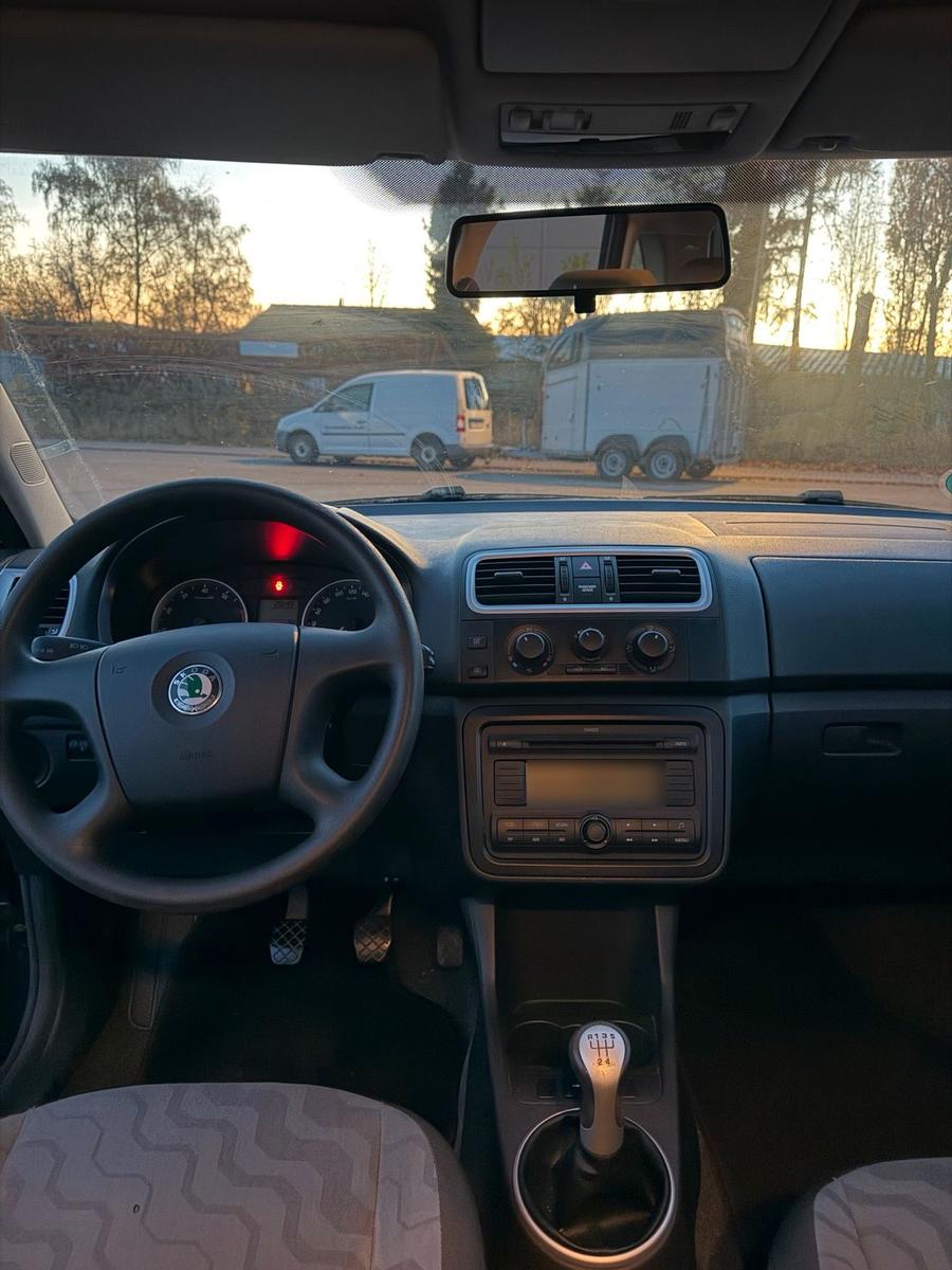 Skoda Fabia 2009 — photo 10
