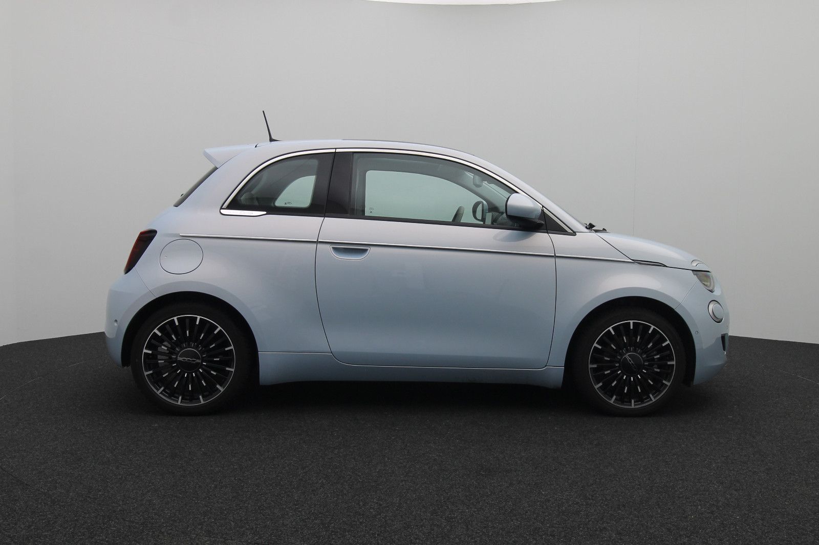 Fahrzeugabbildung Fiat 500e La Prima incl. Wallbox
