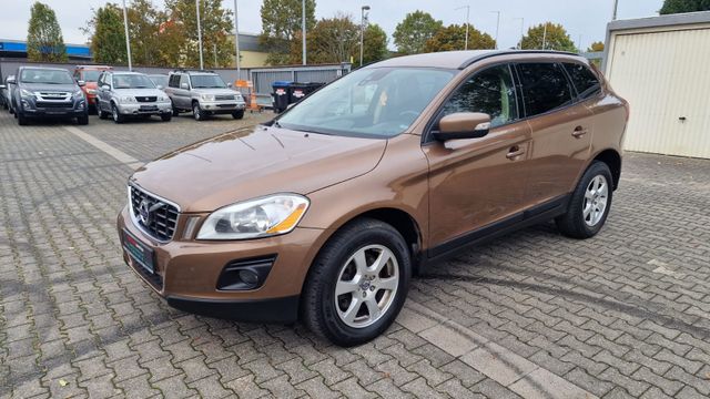 Volvo XC 60/4X4/SCHECKHEFT/KLIMA/TEMPOMAT/