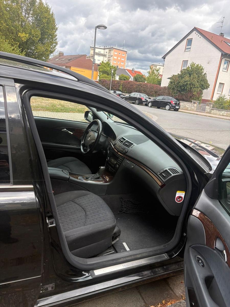 Mercedes-Benz E220 2006 — photo 6