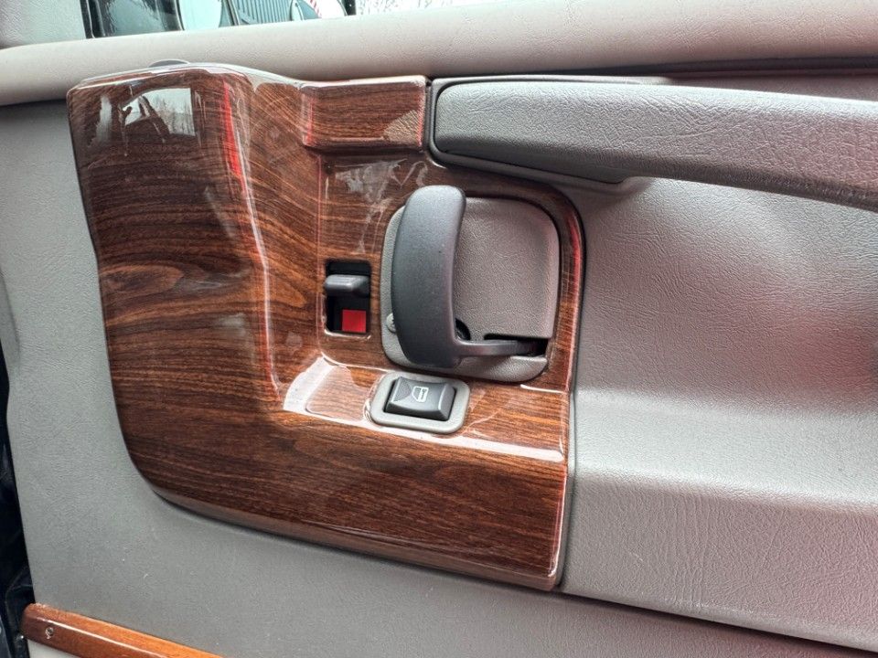 Fahrzeugabbildung Chevrolet Express Chevy Van Explorer Ltd. 70 Tkm 22"