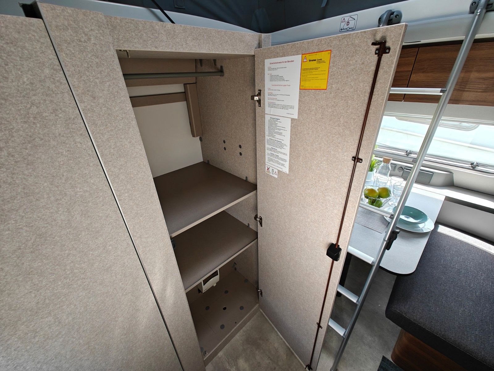 Fahrzeugabbildung HYMER / ERIBA / HYMERCAR Feeling 425 2026