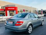 Mercedes-Benz C 250 C Limousine C 250 CGI BlueEfficiency - Mercedes-Benz C 250: Limousine