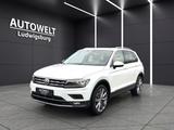 Volkswagen Tiguan Highline 4Motion DSG ACC-LED-NAVI-PANO - VW Tiguan Gebrauchtwagen in Stuttgart