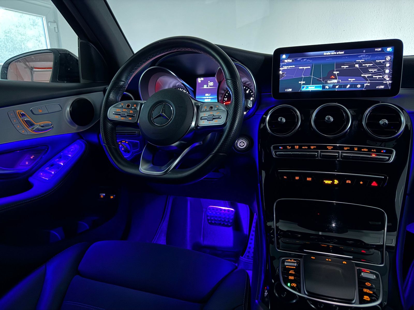 Fahrzeugabbildung Mercedes-Benz GLC 400 d 4Matic AMG-LINE/AMBIENTE+/360*/MEMORY